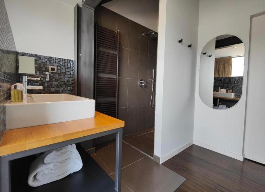 Le Petit Letraz Hotel Duingt Ngoại thất bức ảnh