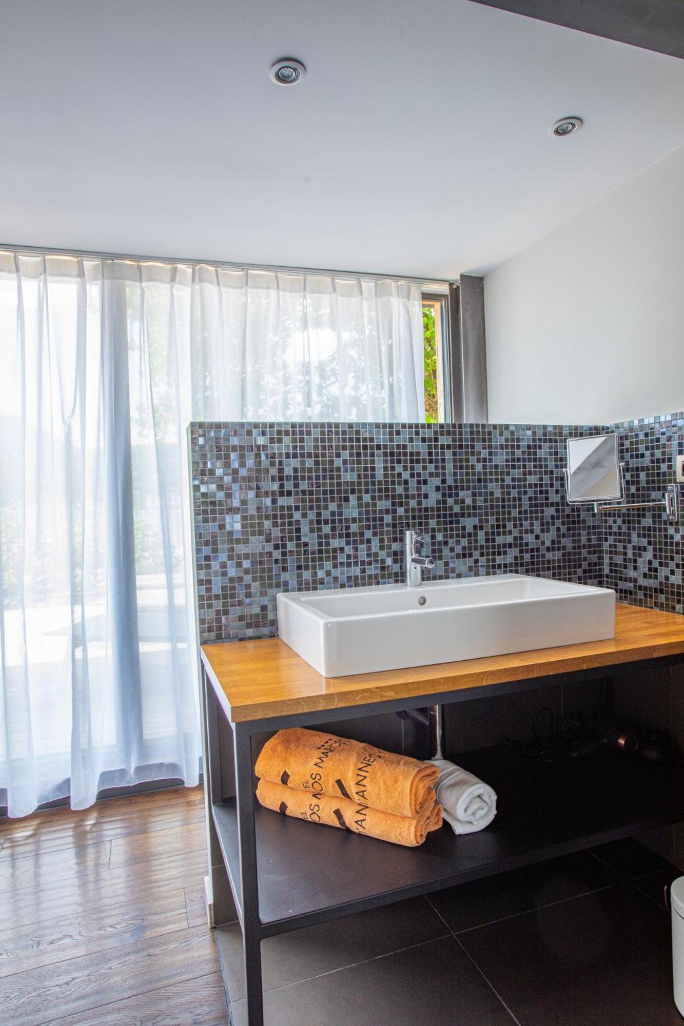 Le Petit Letraz Hotel Duingt Ngoại thất bức ảnh